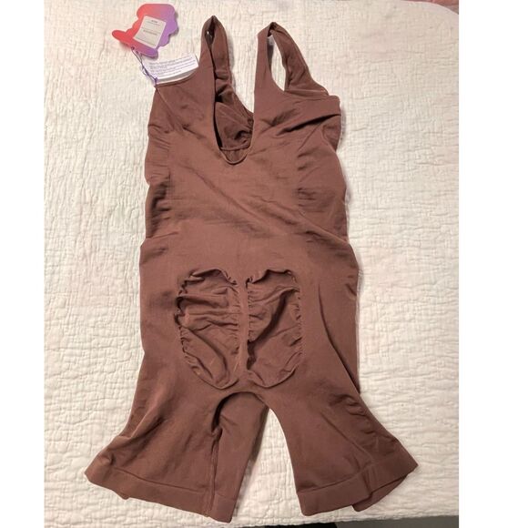 NWT Yitty Nearly Naked Shapewear Mid Thigh Shaping Bodysuit – Bossed Up Brown - Picture 6 of 11